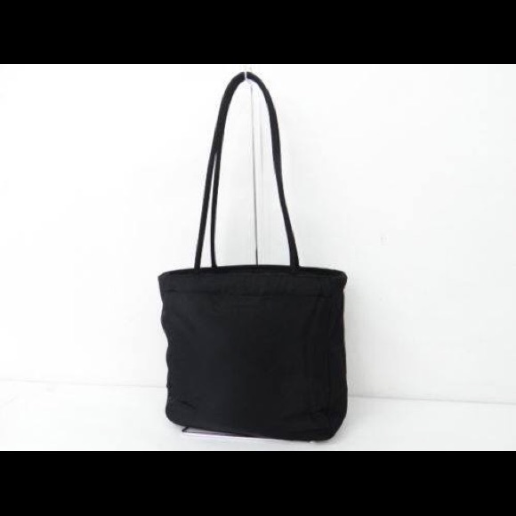 💢SOLD💢 PRADA Black Nylon handbag - Picture 2 of 5